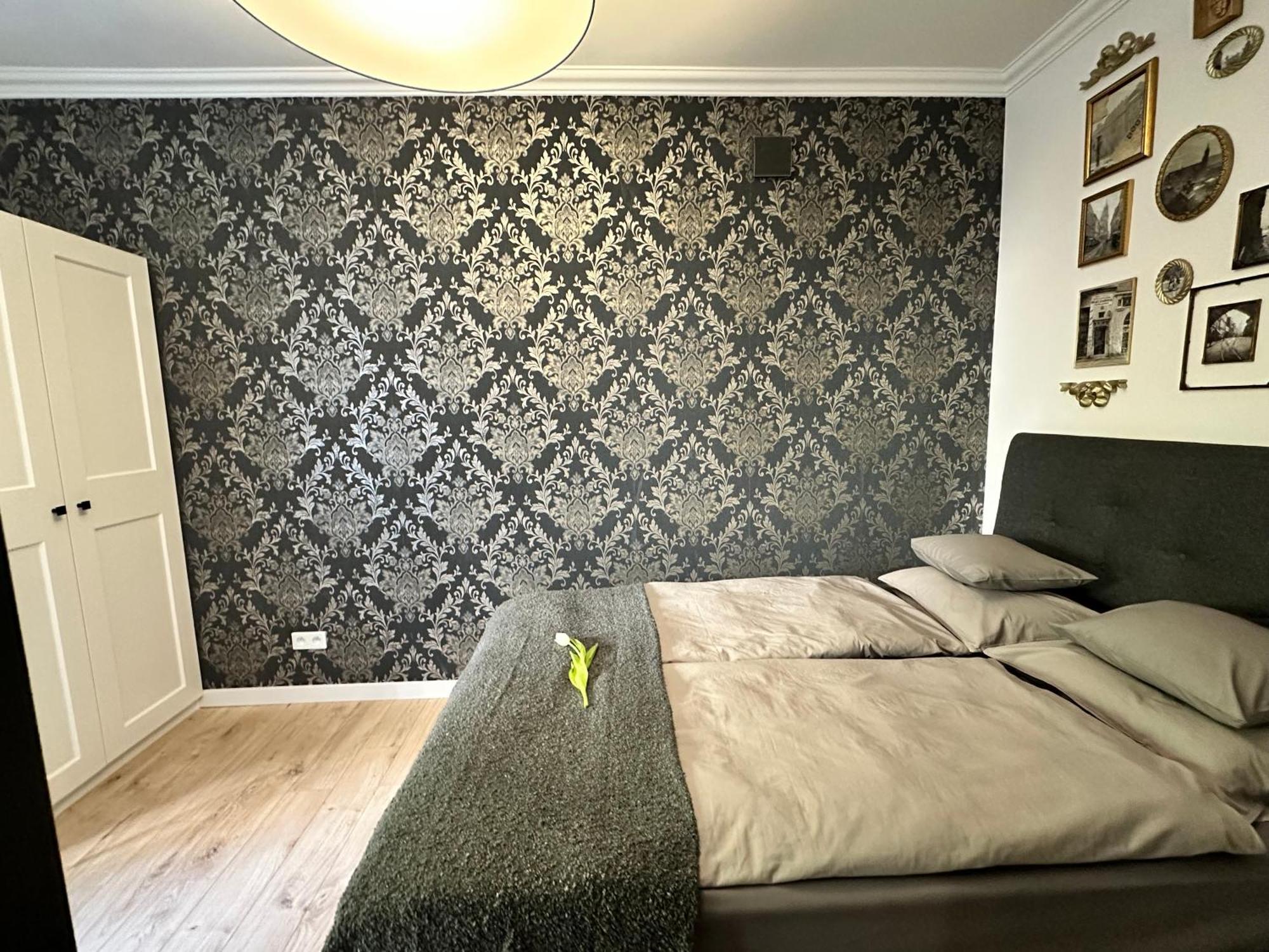 Main Square Apartments Sylvi Краков Экстерьер фото